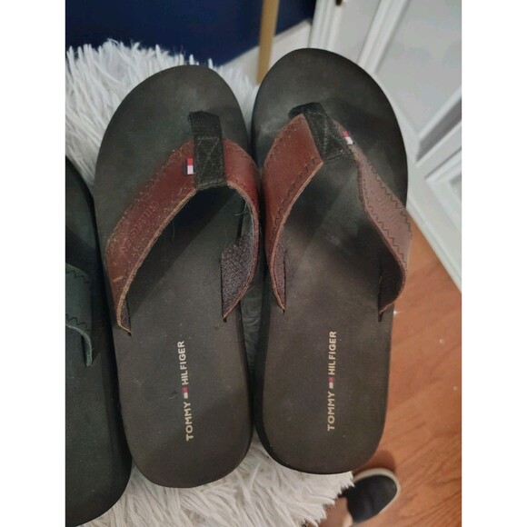 Tommy Hilfiger 2 PAIR BUNDLE Women's Flip Flop Size 7.5M Leather - Picture 3 of 8